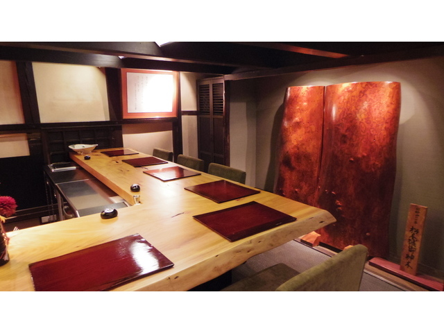 (1)居酒屋店の店舗おかみ(男女不問)/レジ接客・配膳・片づけ・仕込み・管理・簡単調理・清掃<長野市>●昇給あり、賞与年2回(前年度実績)、制服貸与 【長野市/ホールスタッフ】長野駅前で4月に新店オープン!\春/心機一転!新しい環境で始めませんか?新店で皆同じスタートなので安心!一緒にお店を創りましょう!